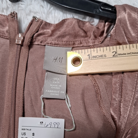 H&M Viscose Long Sleeve Faux Wrap Pale Pink Satin Midi Dress Size Small - Picture 5 of 12